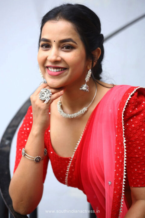 Komalee Prasad in red half saree at Sasivadane Opening