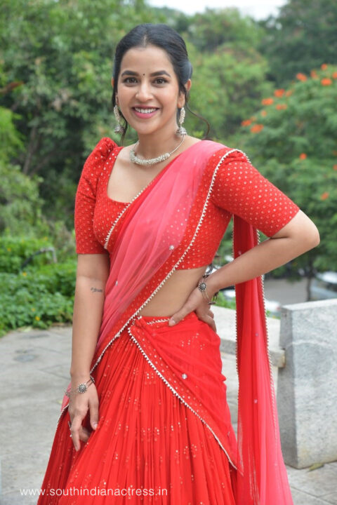 Komalee Prasad in red half saree at Sasivadane Opening