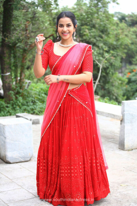 Komalee Prasad in red half saree at Sasivadane Opening