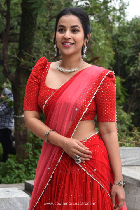 Sasivadane actress Komalee Prasad in red half saree