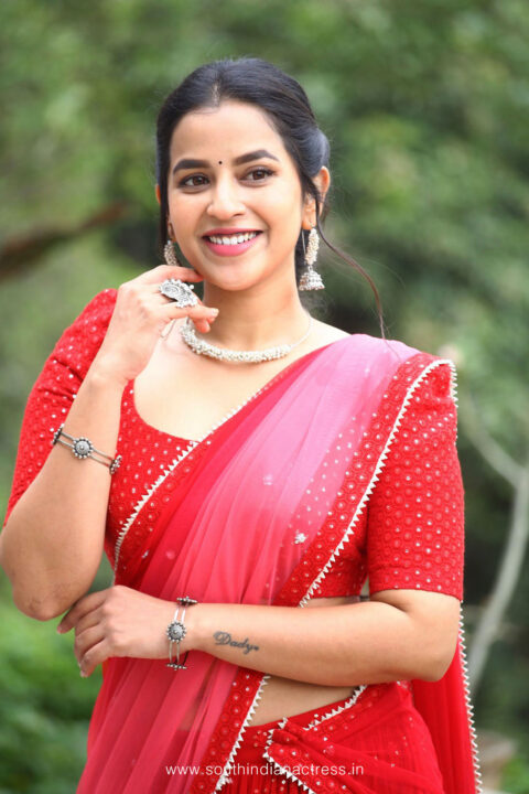 Komalee Prasad in red half saree at Sasivadane Opening