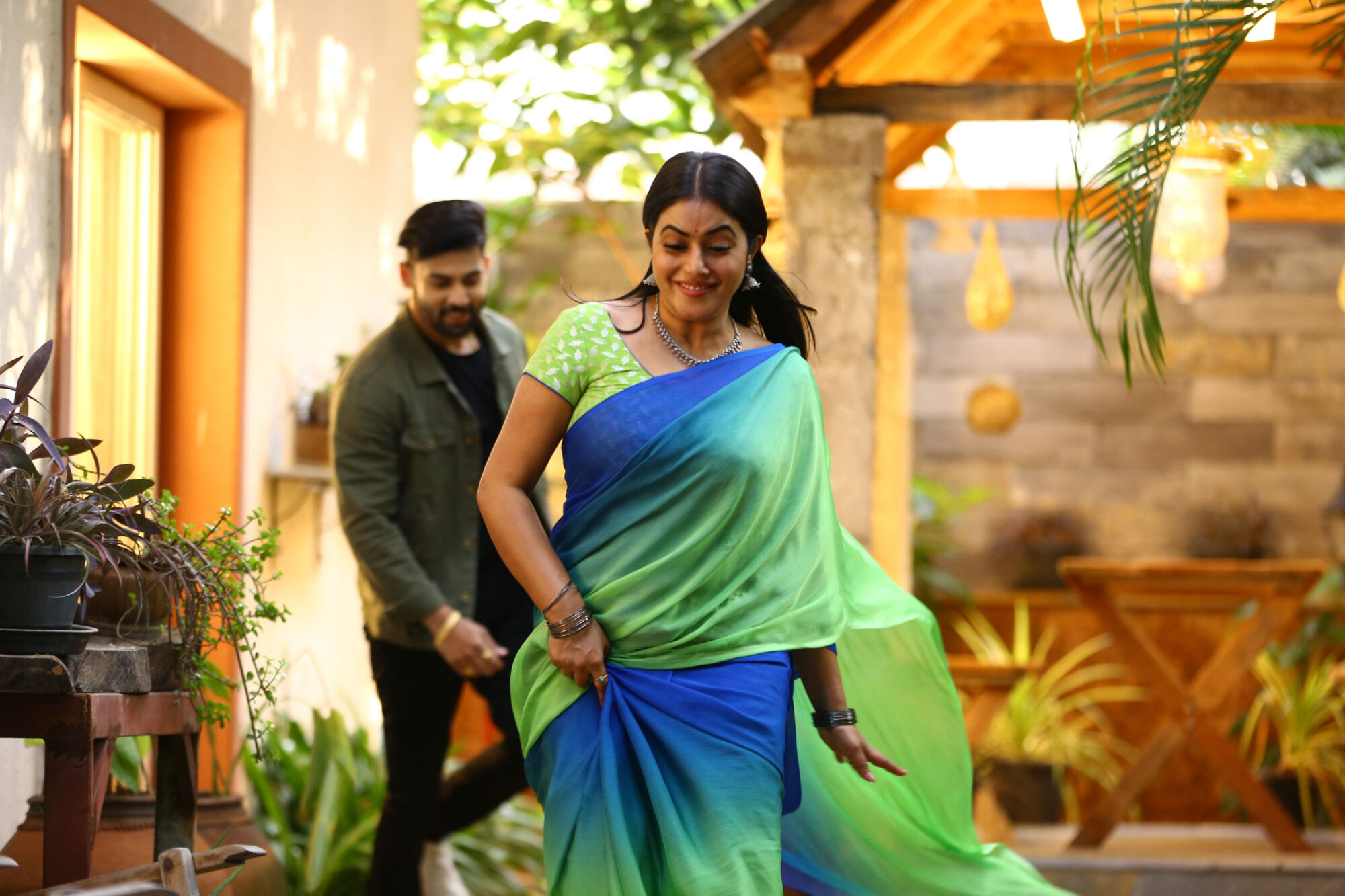 Shamna Kasim stills from Back Door movie