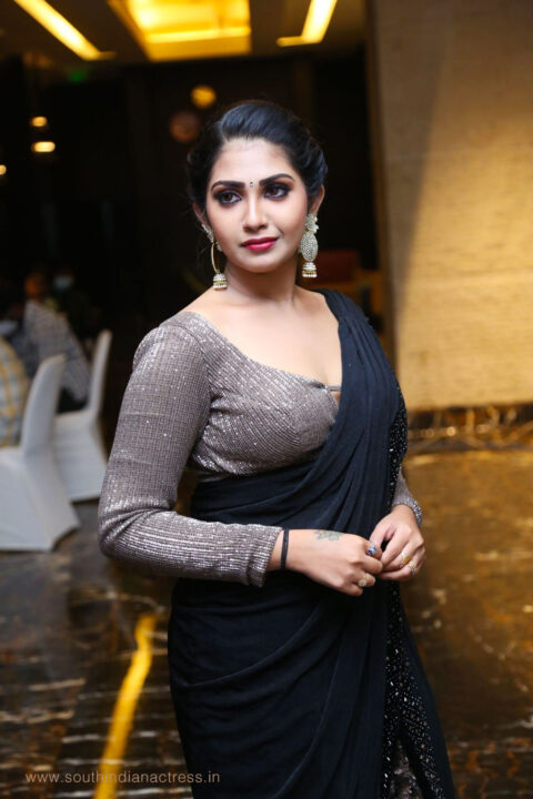 Varsha Viswanath hot pics in saree