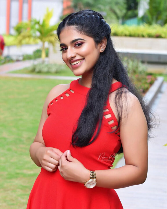 Nayanthara Chakravarthy hot photoshoot stills in red