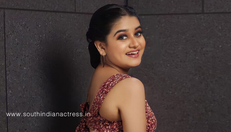 Saniya Babu photoshoot stills for Swayamvara Silks