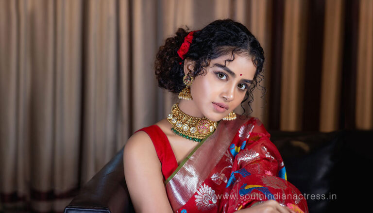 Anupama Parameswaran in silk saree photos