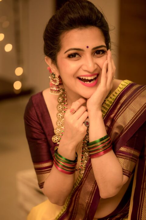 Dhivyadharshini Neelakandan in Kanchipuram silk saree