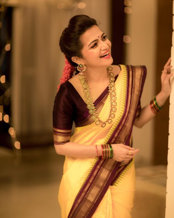 Dhivyadharshini Neelakandan in Kanchipuram silk saree