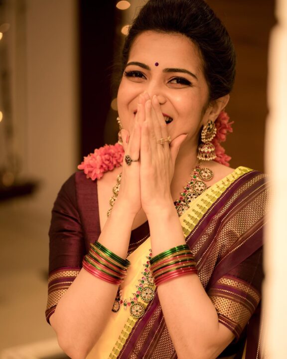 Dhivyadharshini Neelakandan in Kanchipuram silk saree