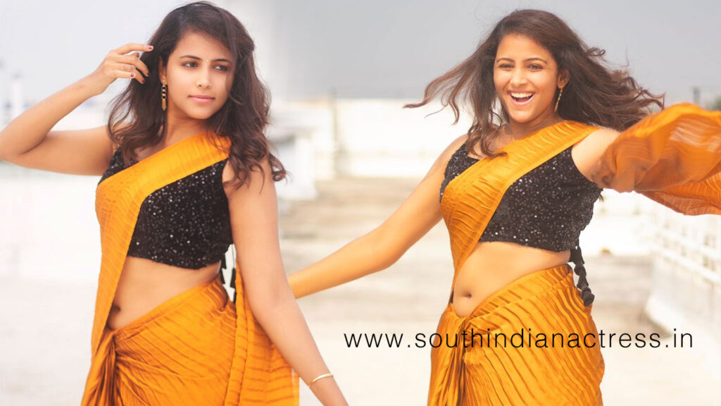 Subiksha Krishnan looks ravishing in saree