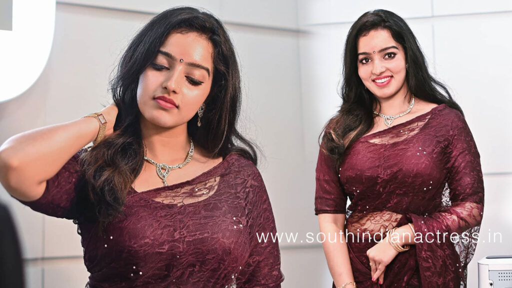Malavika Menon in saree stills