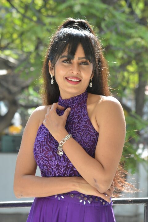 Actress Mihirah at VRGR Banners movies opening