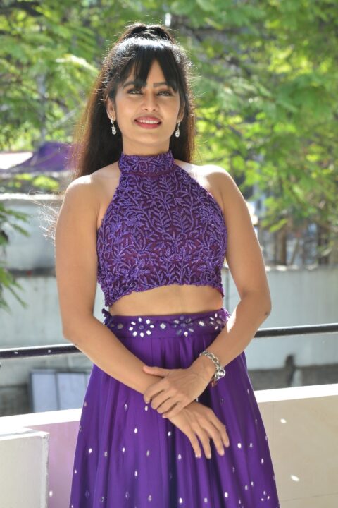 Actress Mihirah at VRGR Banners movies opening