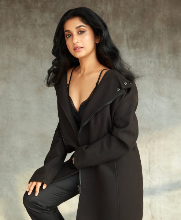 Meera Jasmine hot stills in black outfit