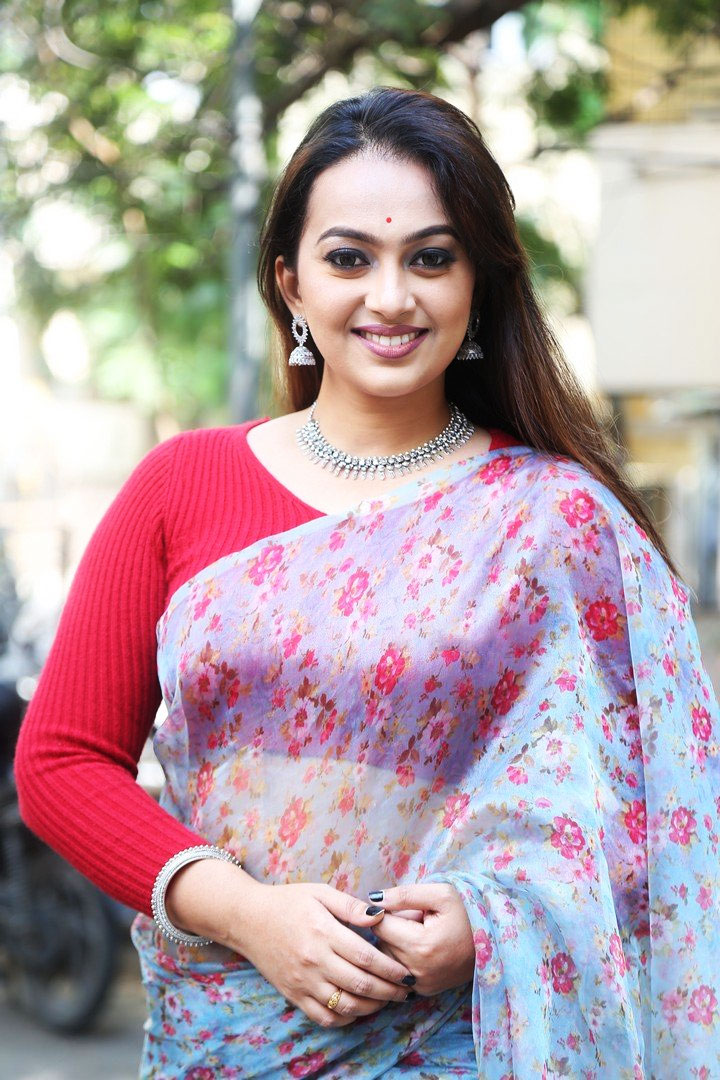 Ester Noronha in saree stills at 69 Sanskar Colony press meet