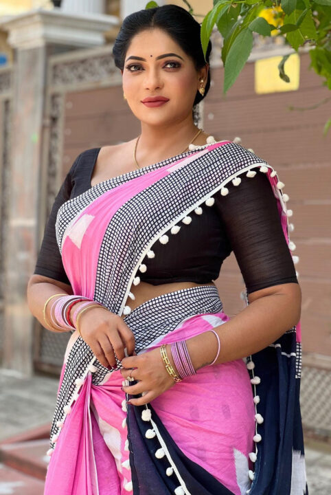 Reshma Pasupuleti latest stills in saree