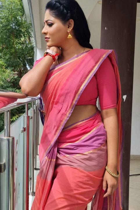 Reshma Pasupuleti latest stills in saree