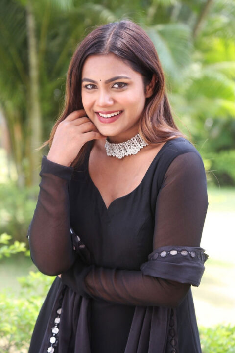 Ritu Shree stills at Amitabh Bachan Movie Press Meet