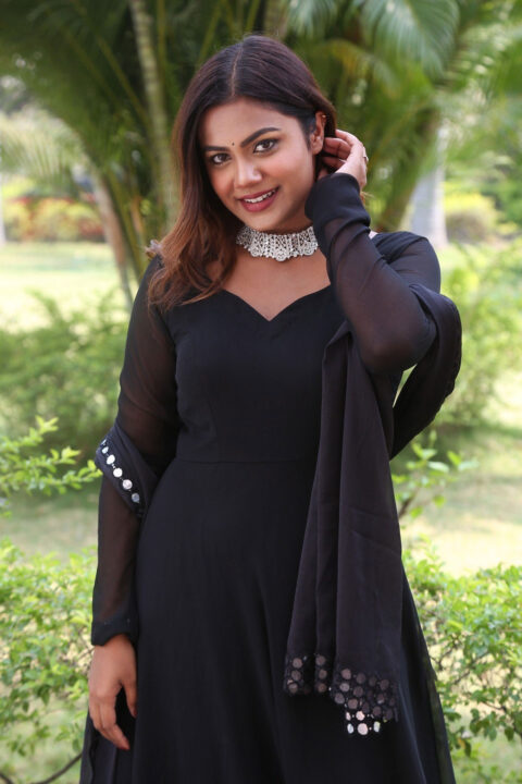 Ritu Shree stills at Amitabh Bachan Movie Press Meet