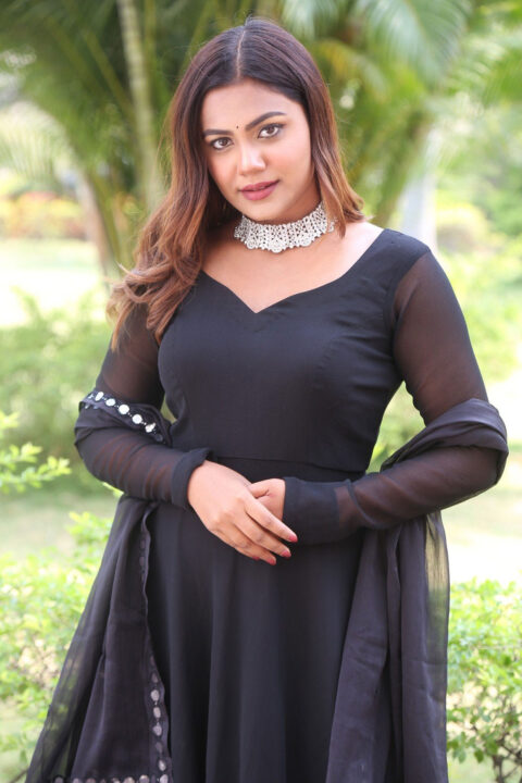 Ritu Shree stills at Amitabh Bachan Movie Press Meet