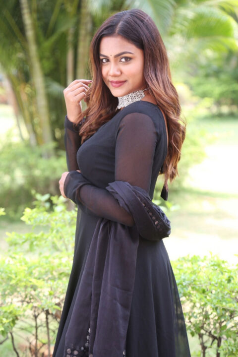 Ritu Shree stills at Amitabh Bachan Movie Press Meet