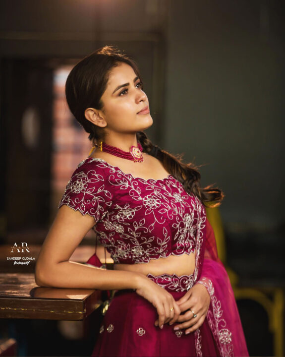 Thanuja Puttaswamy wearing maroon embroidered lehenga styled by Aarushi Reddy