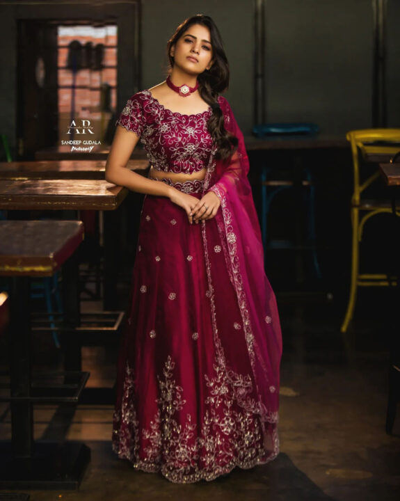Thanuja Puttaswamy wearing maroon embroidered lehenga styled by Aarushi Reddy