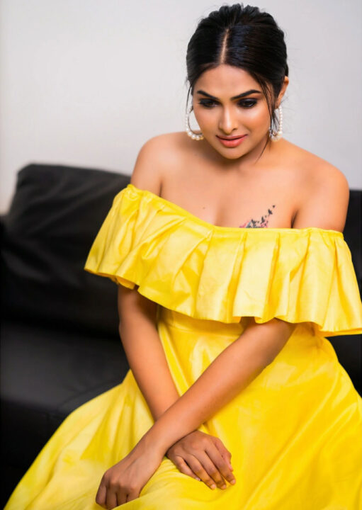 Divi Vadthya in yellow outfit photos