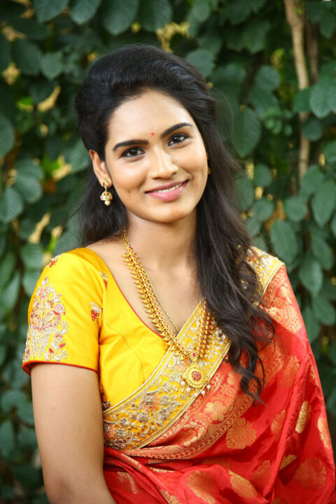 Mayukha at Eshwar Marriage Indhu Tho Movie Launch