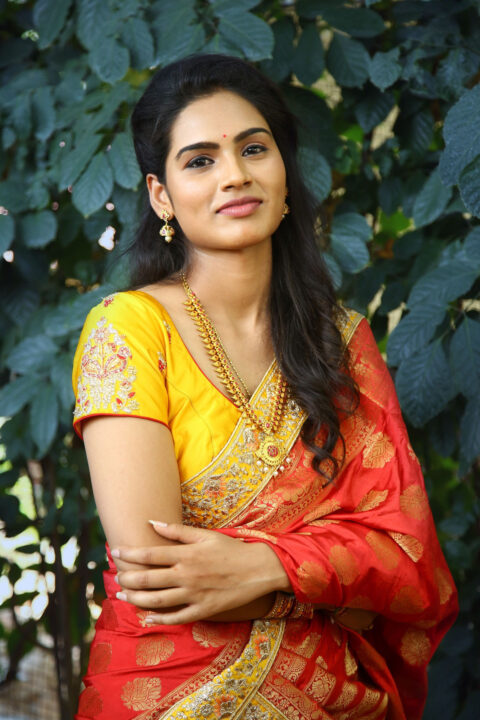 Mayukha at Eshwar Marriage Indhu Tho Movie Launch