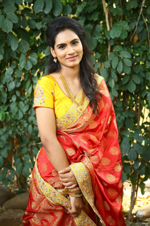 Mayukha at Eshwar Marriage Indhu Tho Movie Launch