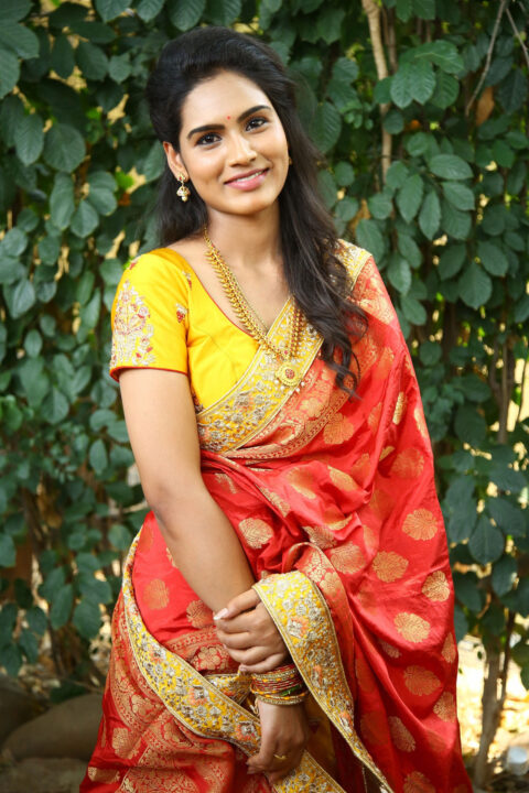 Mayukha at Eshwar Marriage Indhu Tho Movie Launch