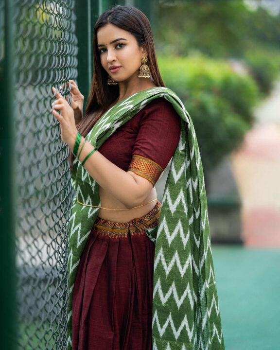 Pujita Ponnada in half saree photos