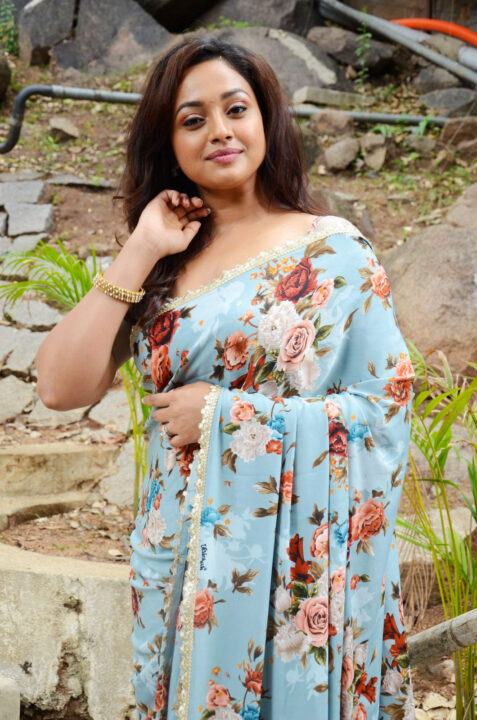Yasha Shivakumar in floral saree stills