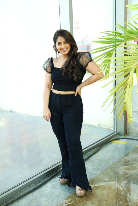 Chandni Bhagwanani latest stills in black outfit