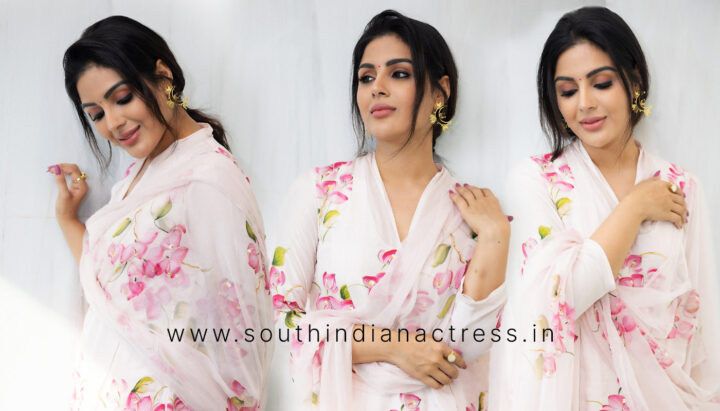 Samyuktha Menon in peach silk kurta