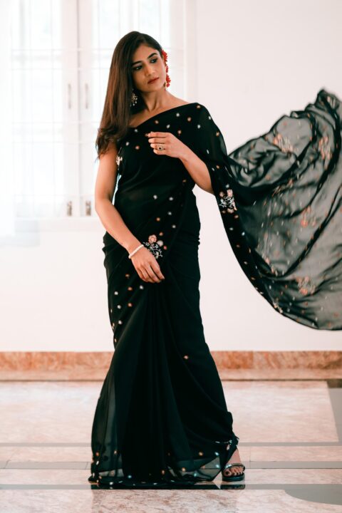 Sara Venkatesh in black saree stills