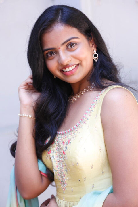 Reethu Gayatri at Ravana Kalyanam Movie Opening