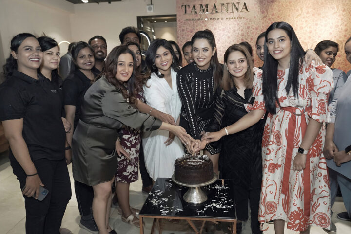 Rashi Singh at TAMANNA SKIN & HAIR CARE celebration