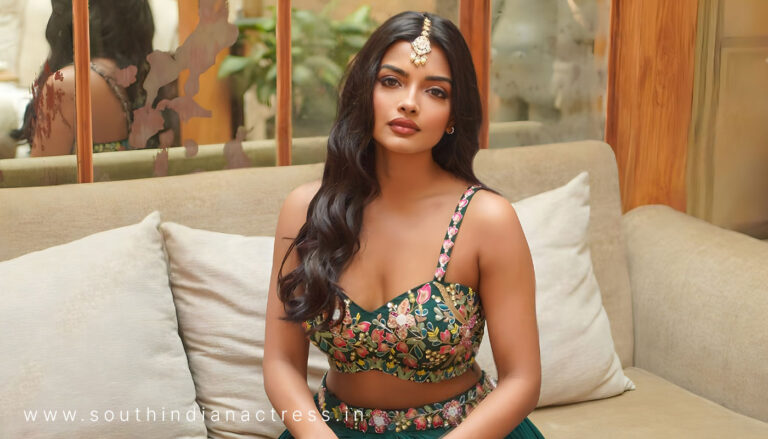 Ashna Zaveri in traditional crop top lehenga
