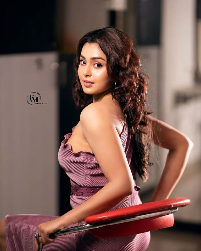 Mokksha-28 - South Indian Actress
