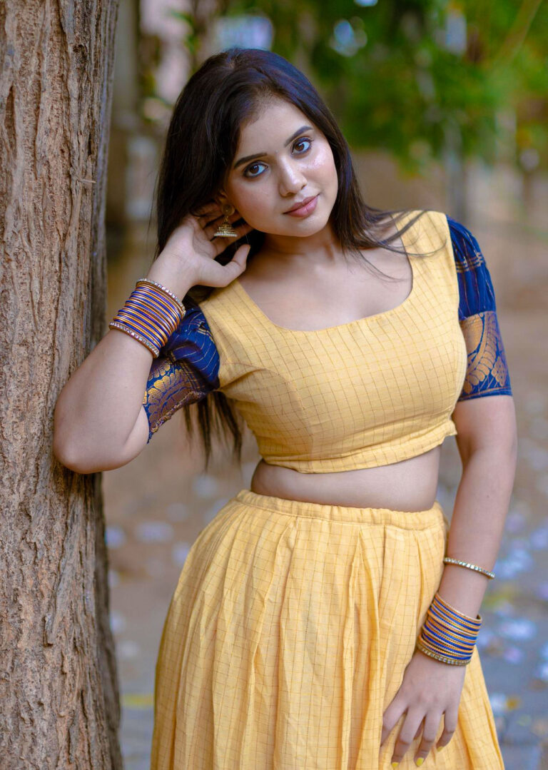 Aruljothi Arockiaraj in pattu pavadai and crop top