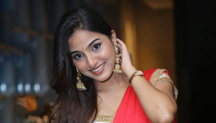 Pranavi Manukonda at Slumdog Husband Pre release Event