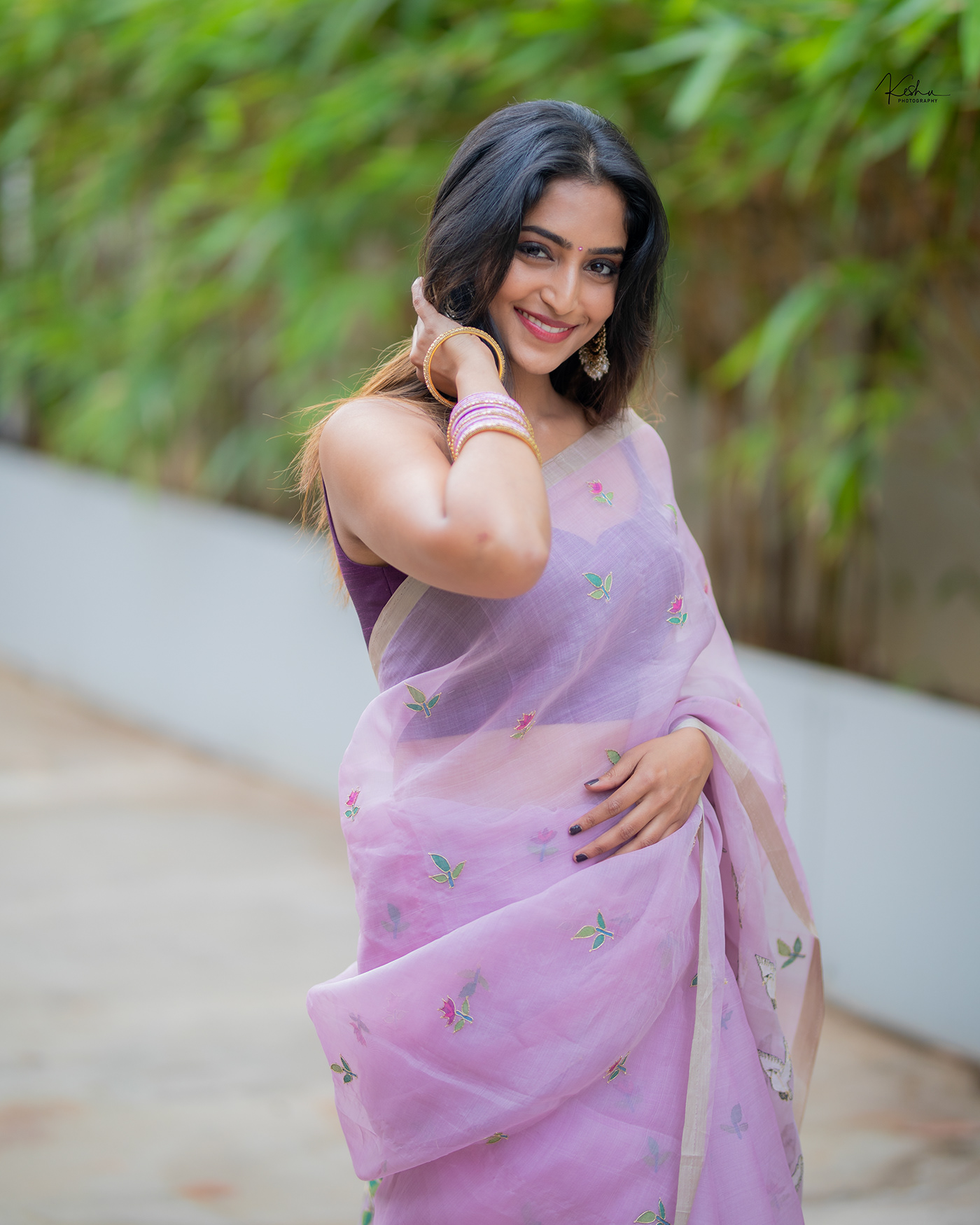 Reba Monica John stills in saree - South Indian Actress