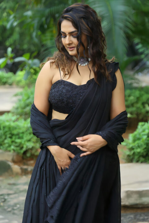 Neha Deshpande hot pics in black saree