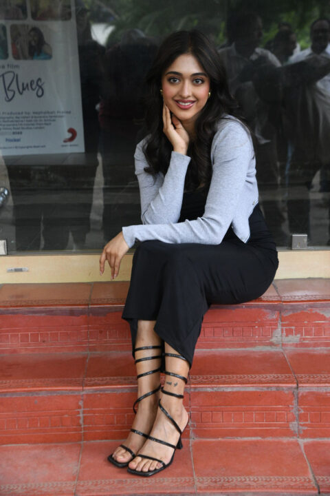 Gayatri Bhardwaj stills at Tiger Nageswara Rao movie interview