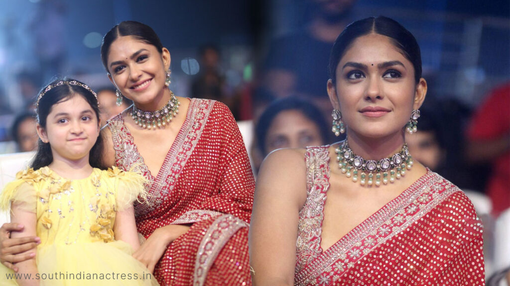 Mrunal Thakur stills at Hi Nanna movie pre release event