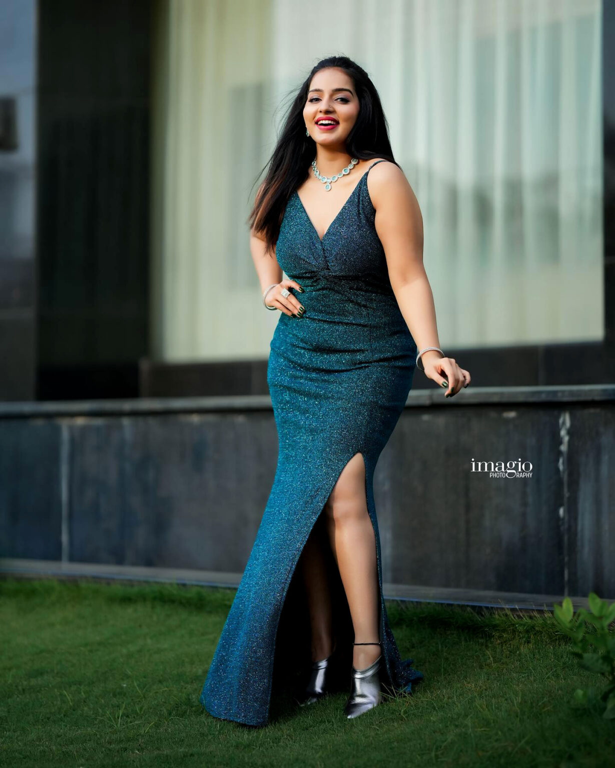 Malavika Menon sizzles in bodycon gown - South Indian Actress