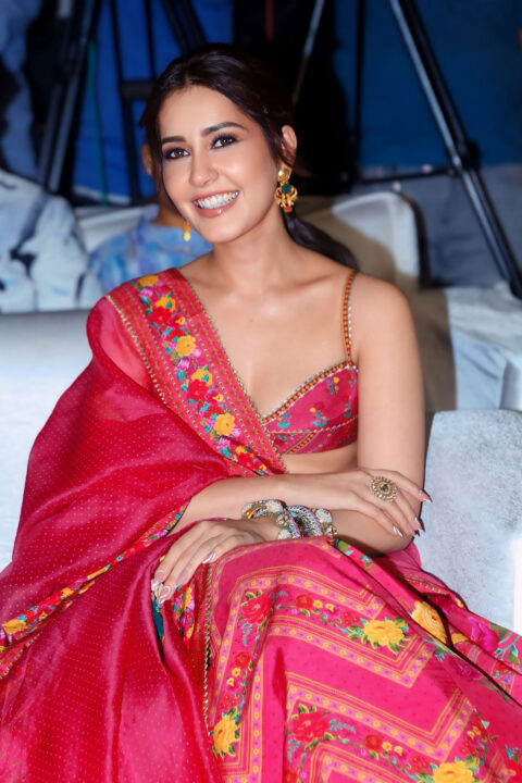 Raashi Khanna hot stills in lehenga