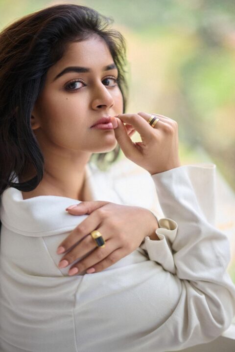 Sanjana Anand sizzling hot photoshoot stills